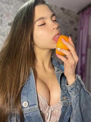 Юна